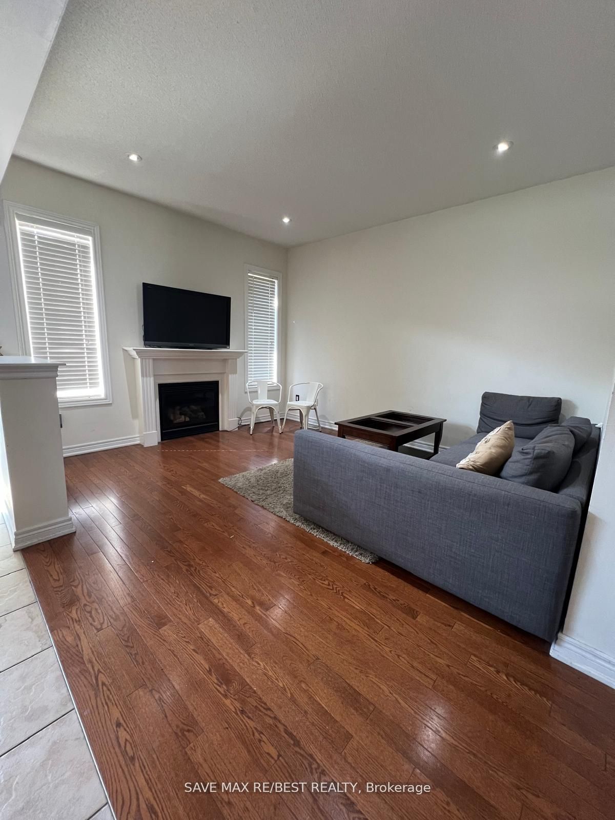 70 Boundbrook Drive UPPER