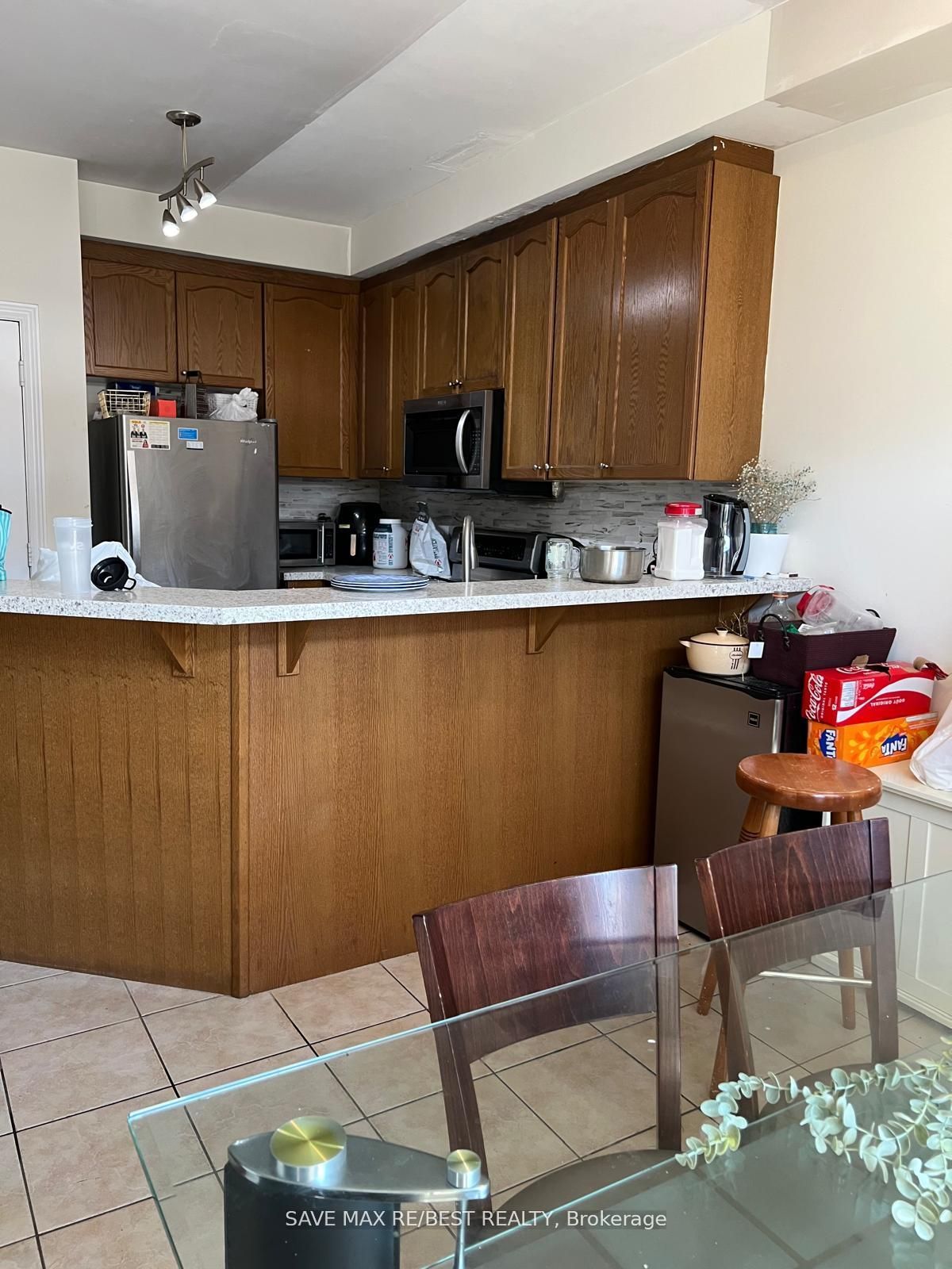 70 Boundbrook Drive UPPER