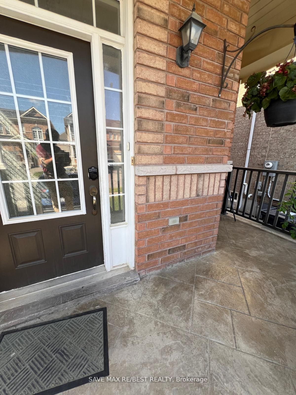 70 Boundbrook Drive UPPER