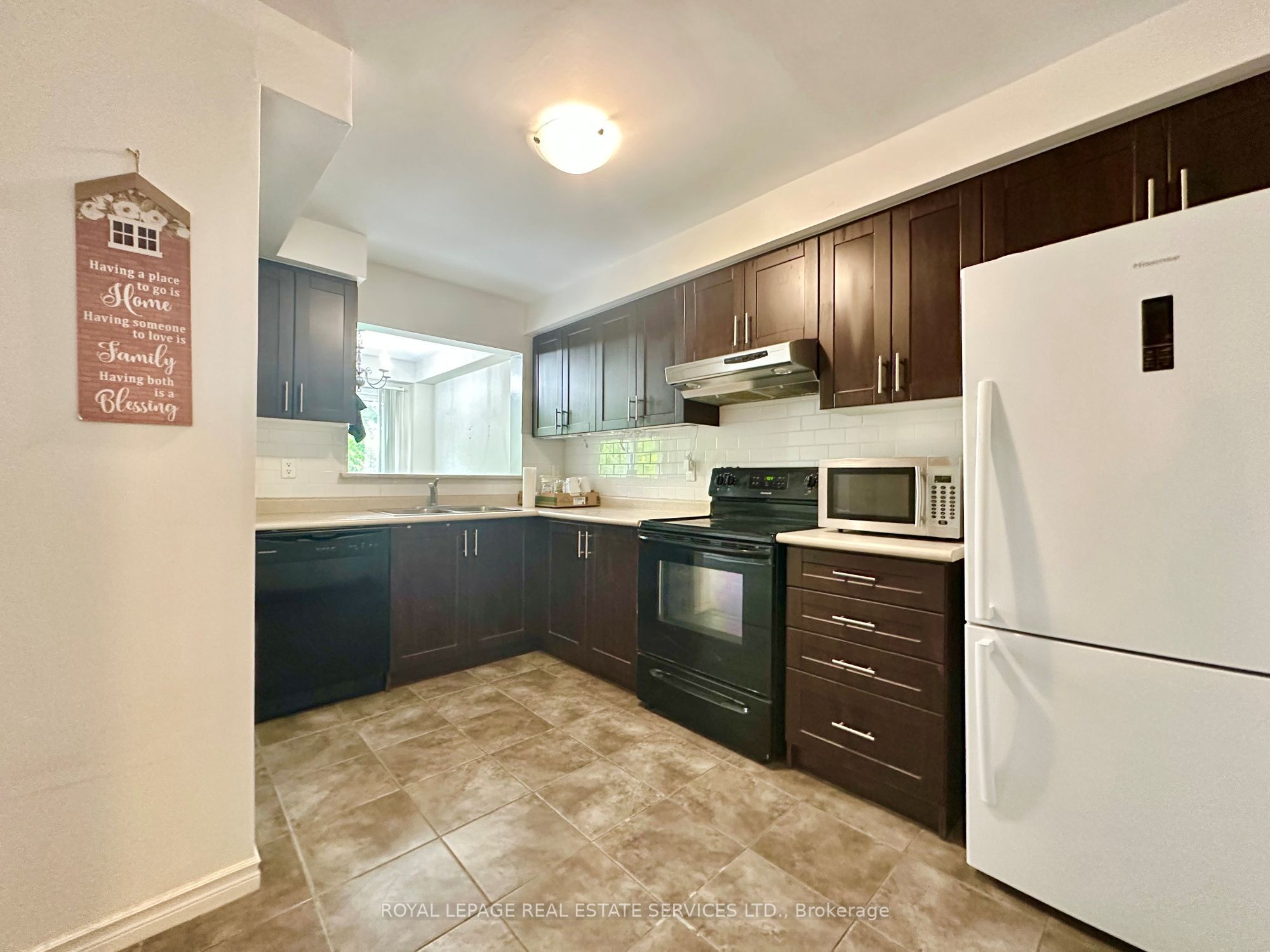 4600 Kimbermount Avenue 39