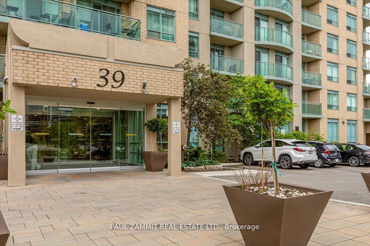 39 Oneida Crescent 306