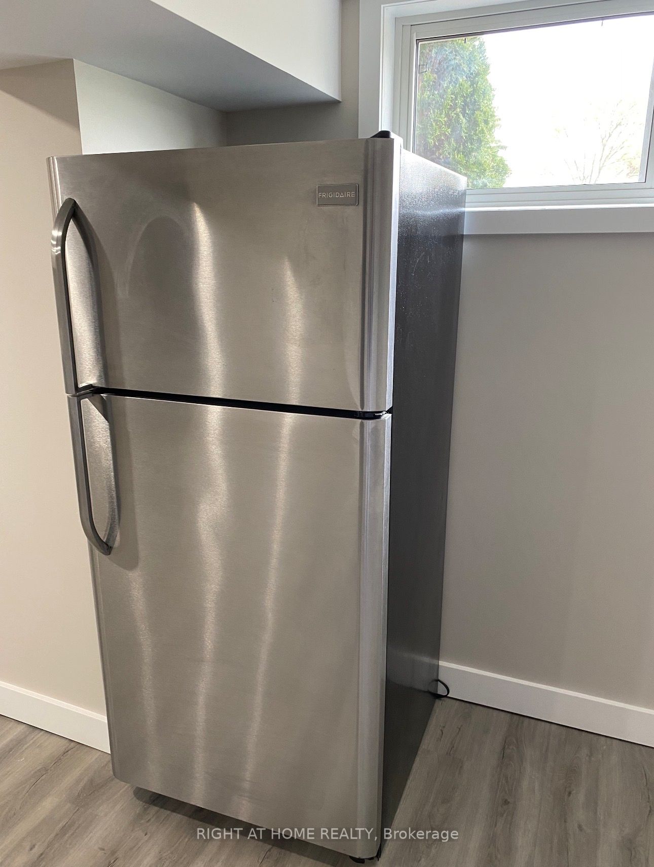 38 Summerfield Crescent