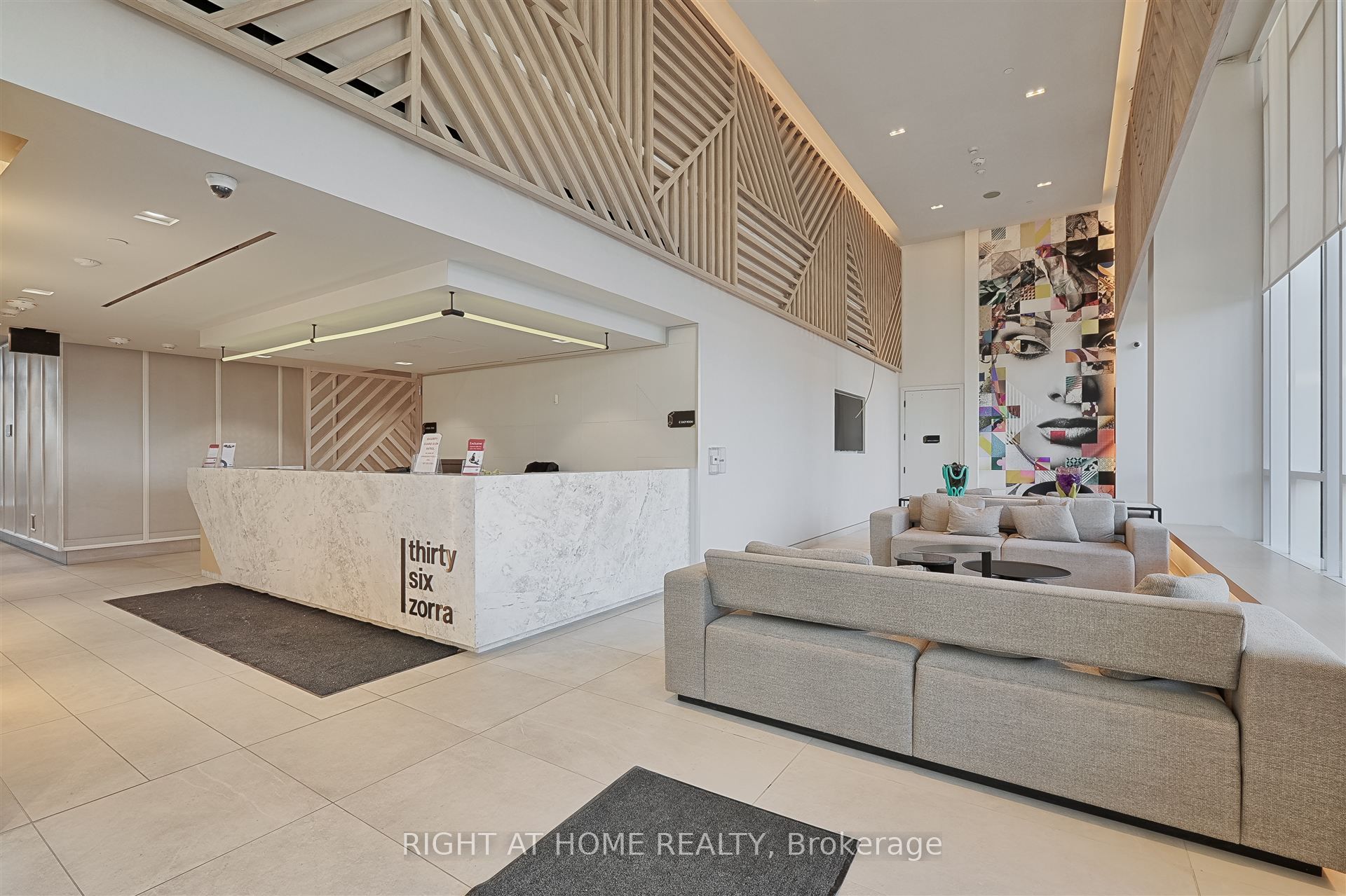 36 Zorra Street E 421