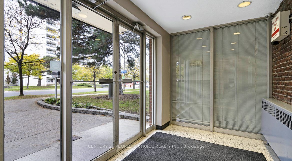 20 Paisley Boulevard W 512