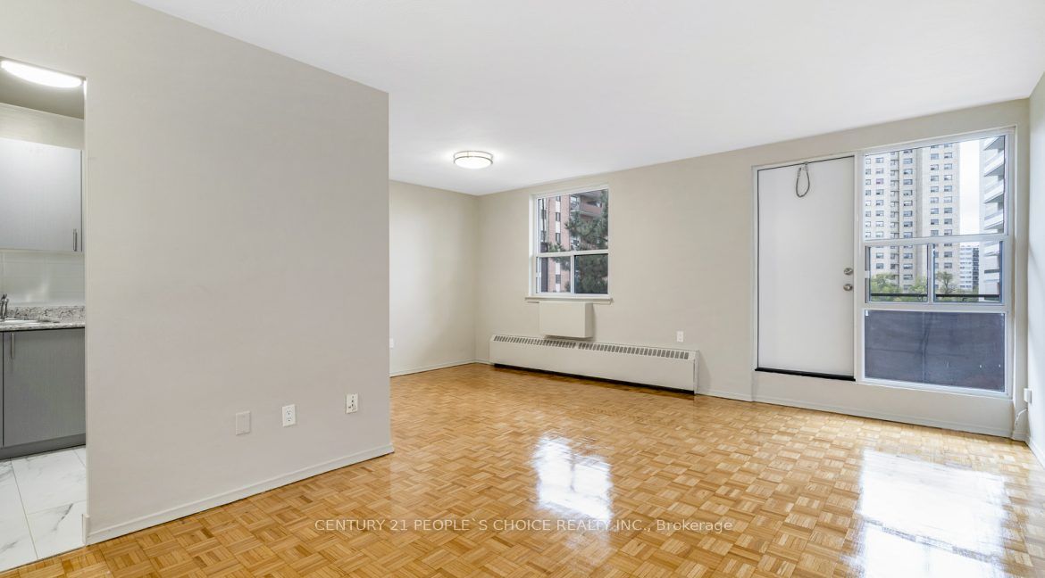 20 Paisley Boulevard W 512