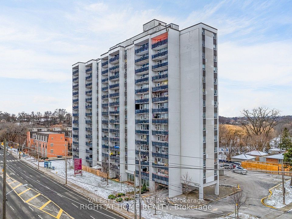 Photo 1 of 10 — 890 Jane Street 1202, Toronto, ON M6N 4C3