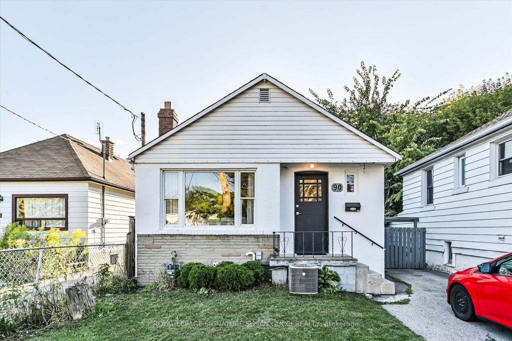 Photo of 90 Meighen Avenue, Toronto, ON M4B 2H7 (MLS # E12438303)
