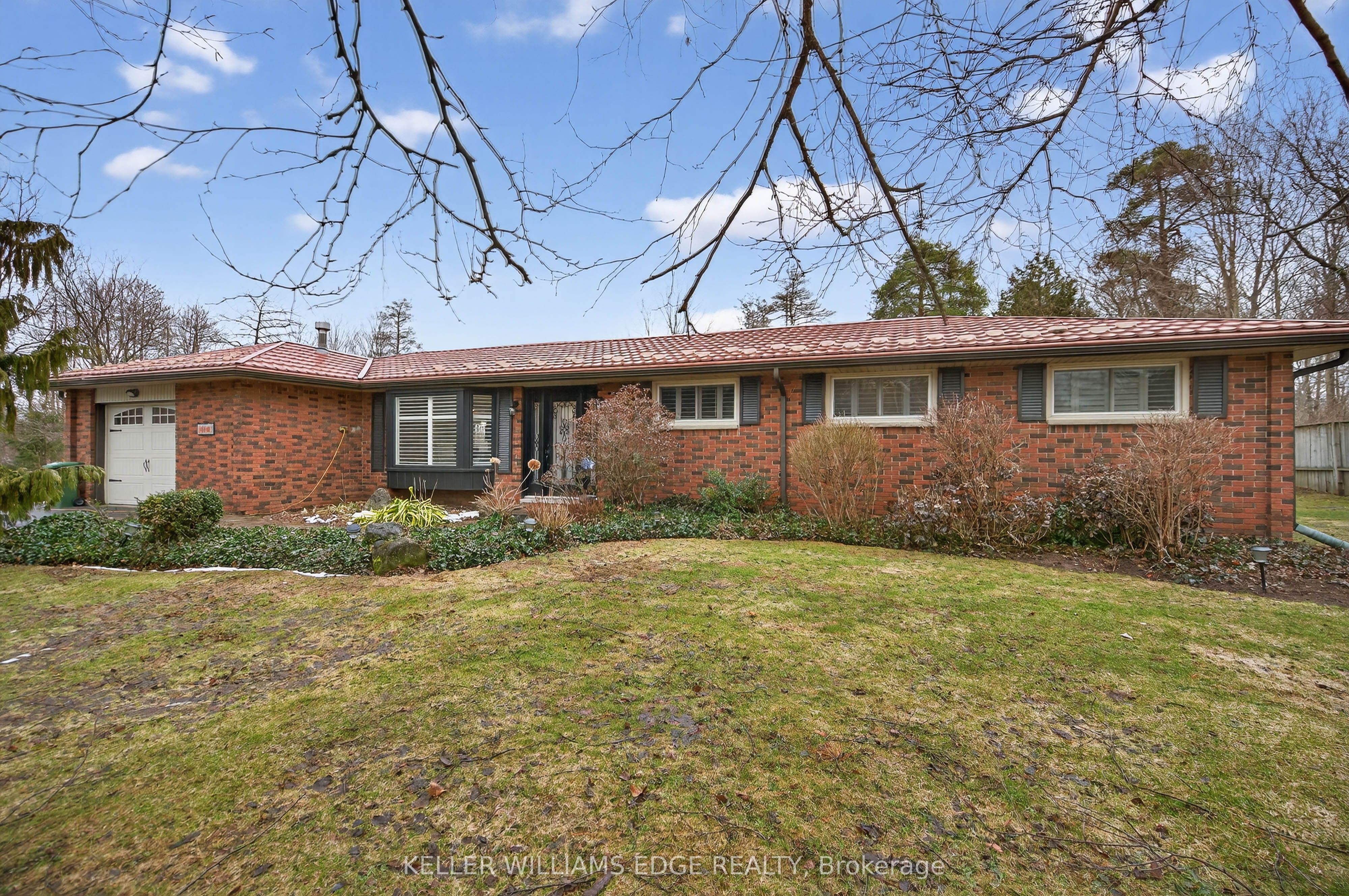 484 11TH CONCESSION Road E