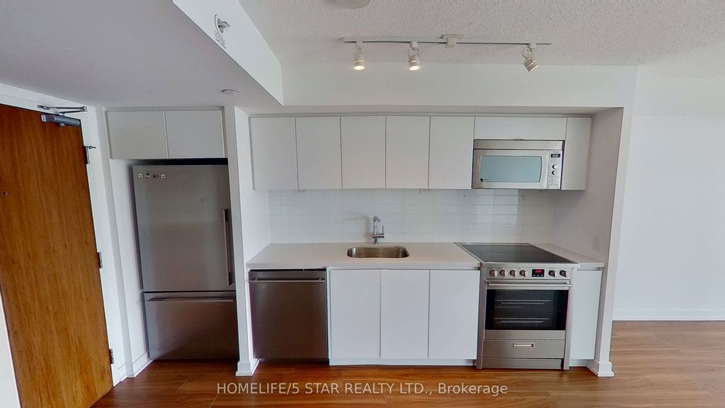 Photo of 75 QUEENS WHARF Road #910, Toronto, ON M5V 0J8 (MLS # C13171796)