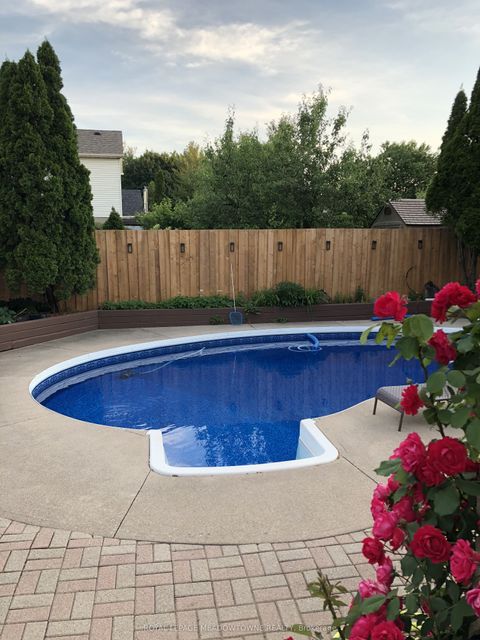 6486 Edenwood Drive Mississauga ON L5N 3K1