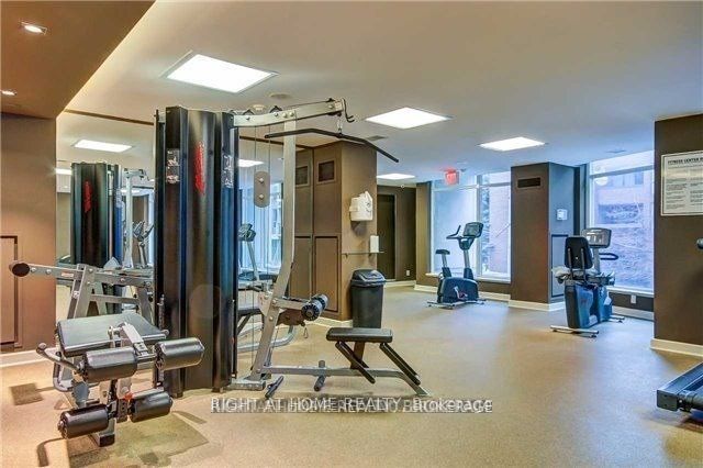 8 Scollard Street 1109
