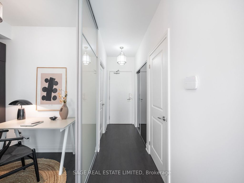 Photo of 530 St Clair Avenue W #1708, Toronto, ON M6C 0A2 (MLS # C12432214)