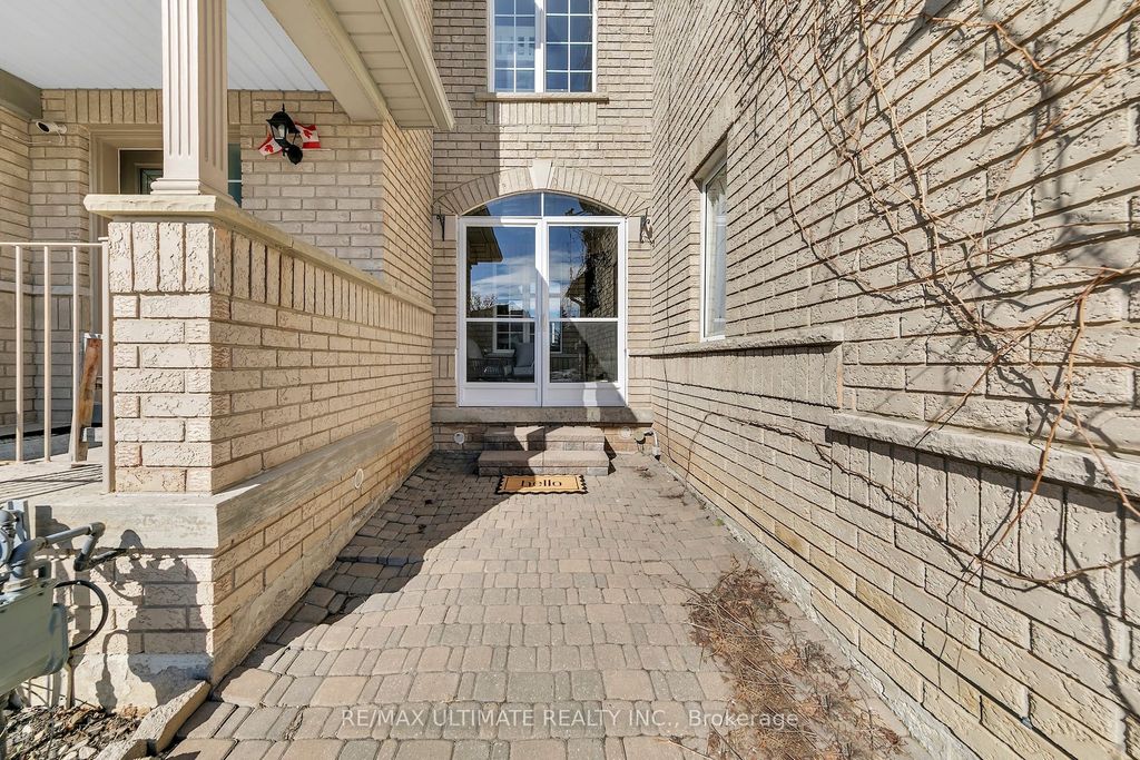 Photo of 8 Kinney Gate, Vaughan, ON L6A 2S3 (MLS # N12869292)