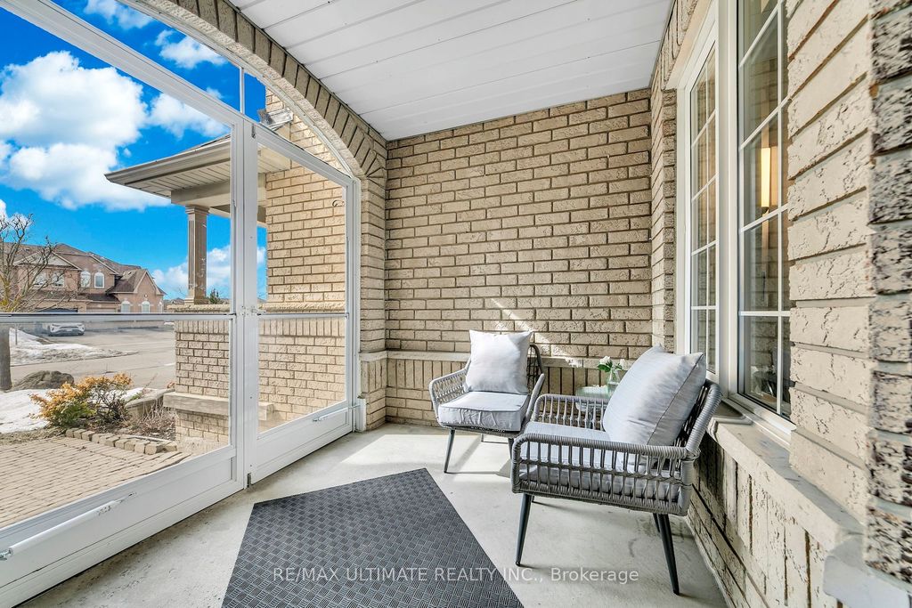 Photo of 8 Kinney Gate, Vaughan, ON L6A 2S3 (MLS # N12869292)