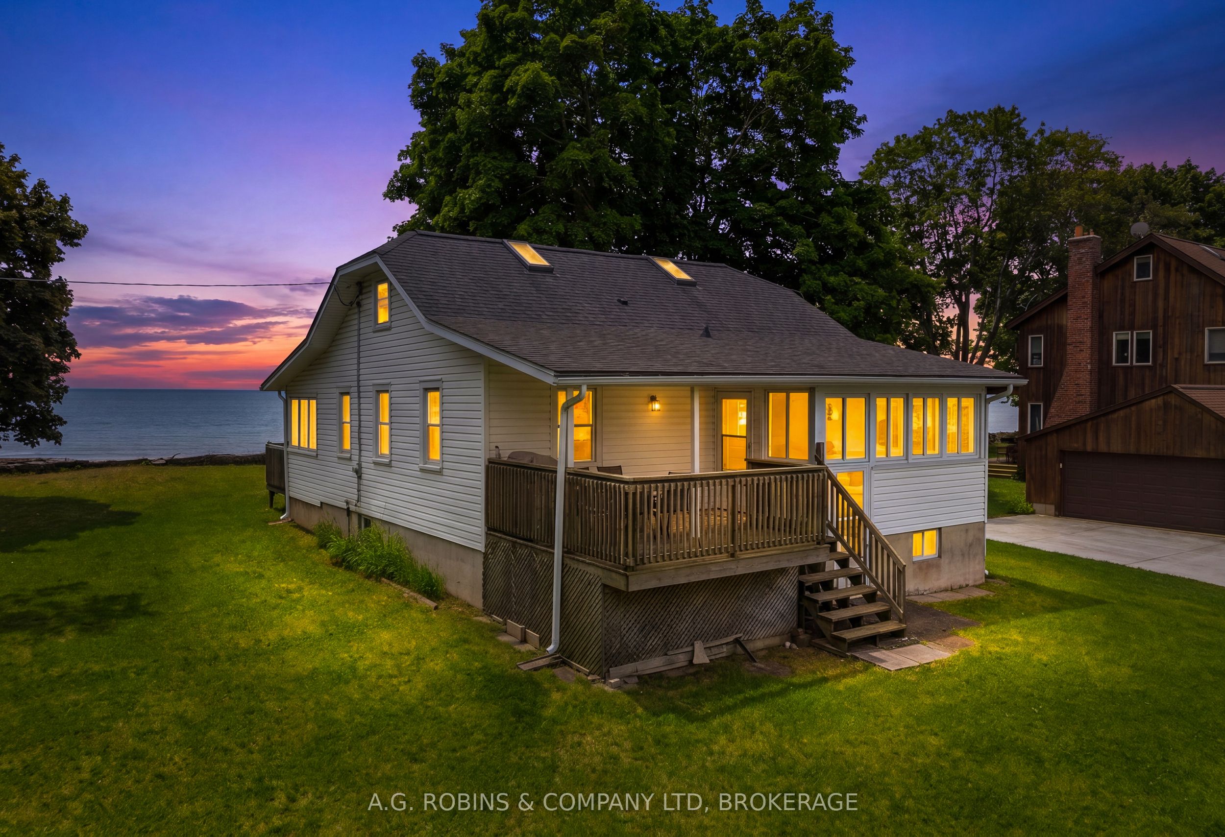 11803 Lakeshore Road