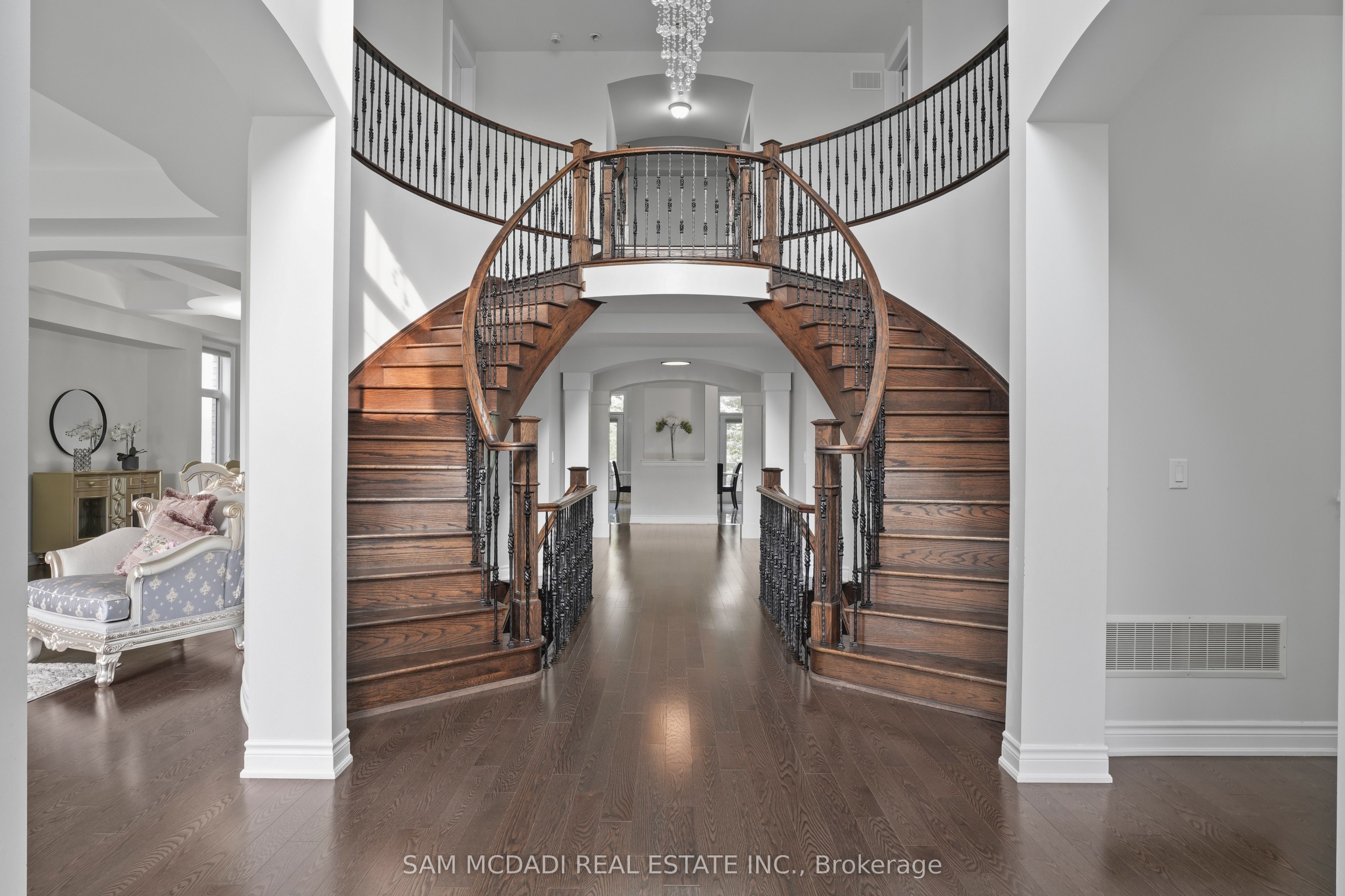 11 Burlwood Road