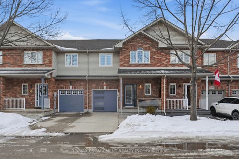 5317 Applegarth Drive Burlington ON L7L 7E3