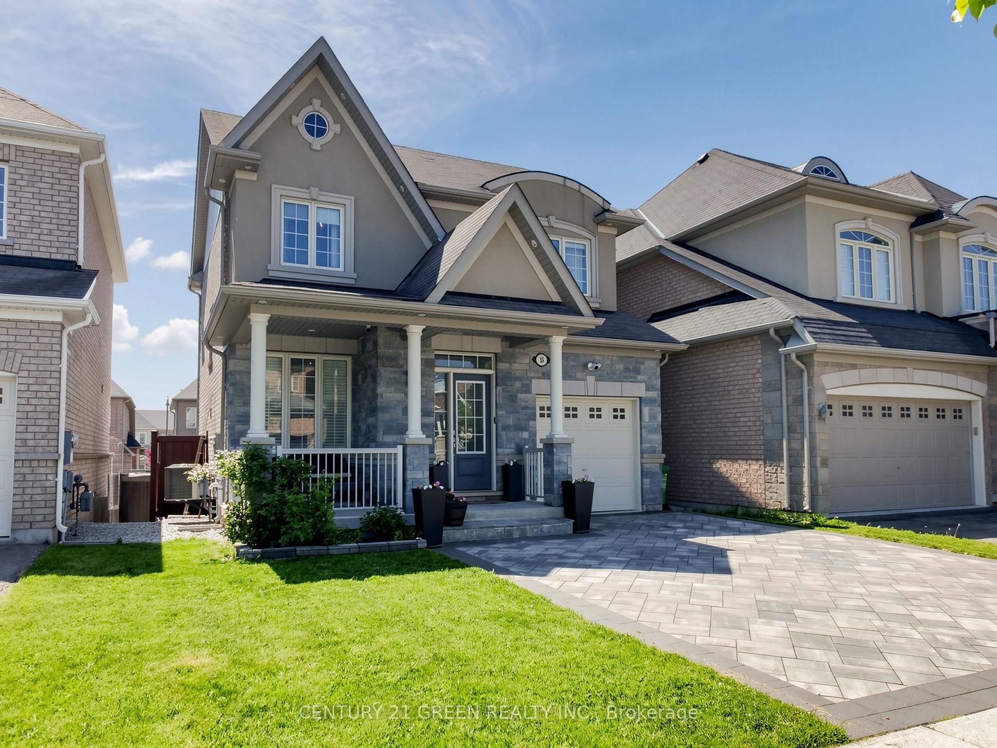 35 Twin Falls Road