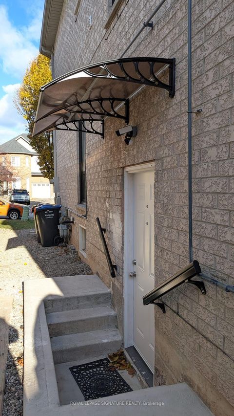 2304 Bankside Drive Bsmt Mississauga ON L5M 6E1