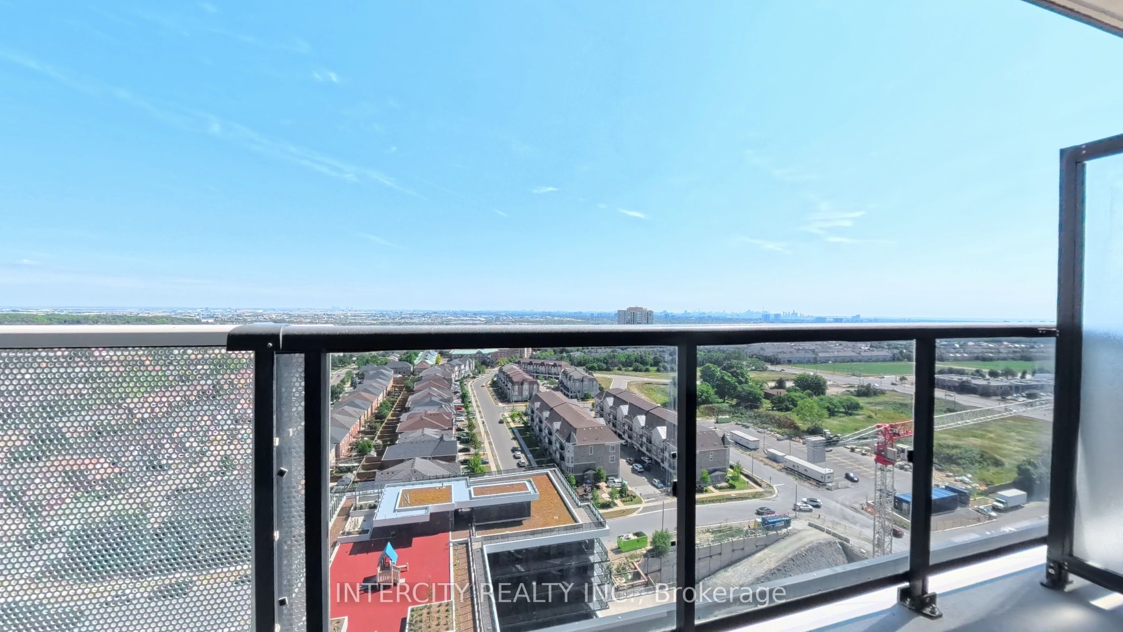 5105 Hurontario Street 1712