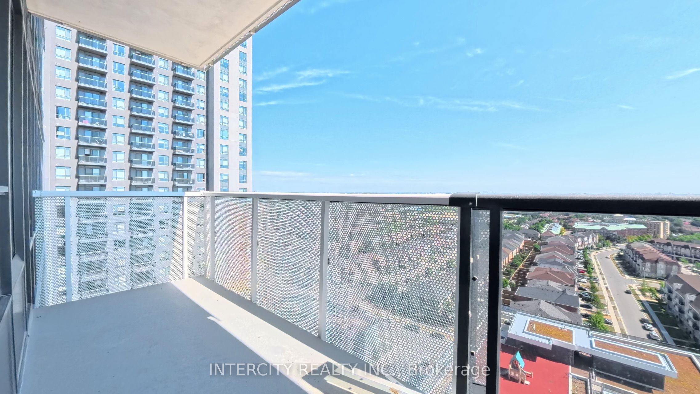 5105 Hurontario Street 1712