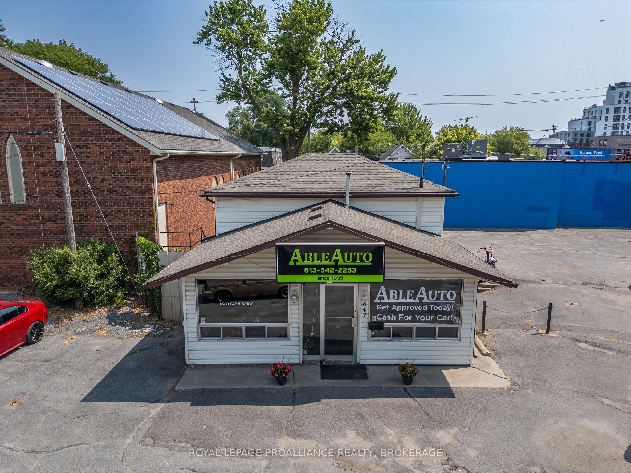 Photo 1 of 3 — 641 Princess Street, Kingston, ON K7K 1E4