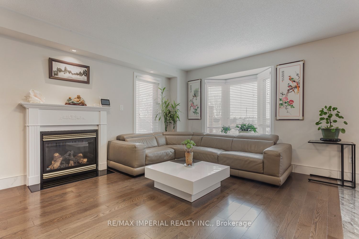 85 Maple Ridge Crescent E