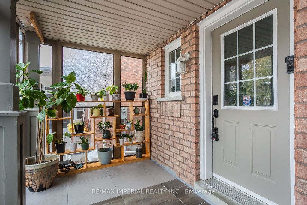 Photo of 85 NE Maple Ridge Crescent E, Markham, ON L6E 1T8 (MLS # N12986274)