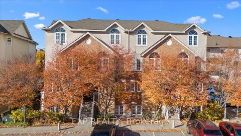 Photo of 69 Steele Park Private, Cyrville - Carson Grove - Pineview, ON K1J 0J2 (MLS # X12518622)