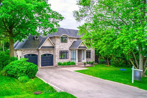 332 Sawyer Road Oakville ON L6L 3N7