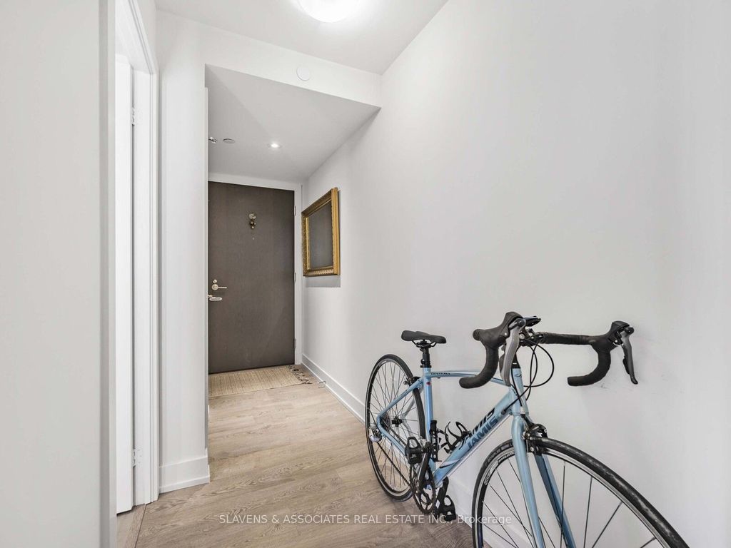 Photo of 5 Mabelle Avenue #2633, Toronto, ON M9A 0E1 (MLS # W12438236)