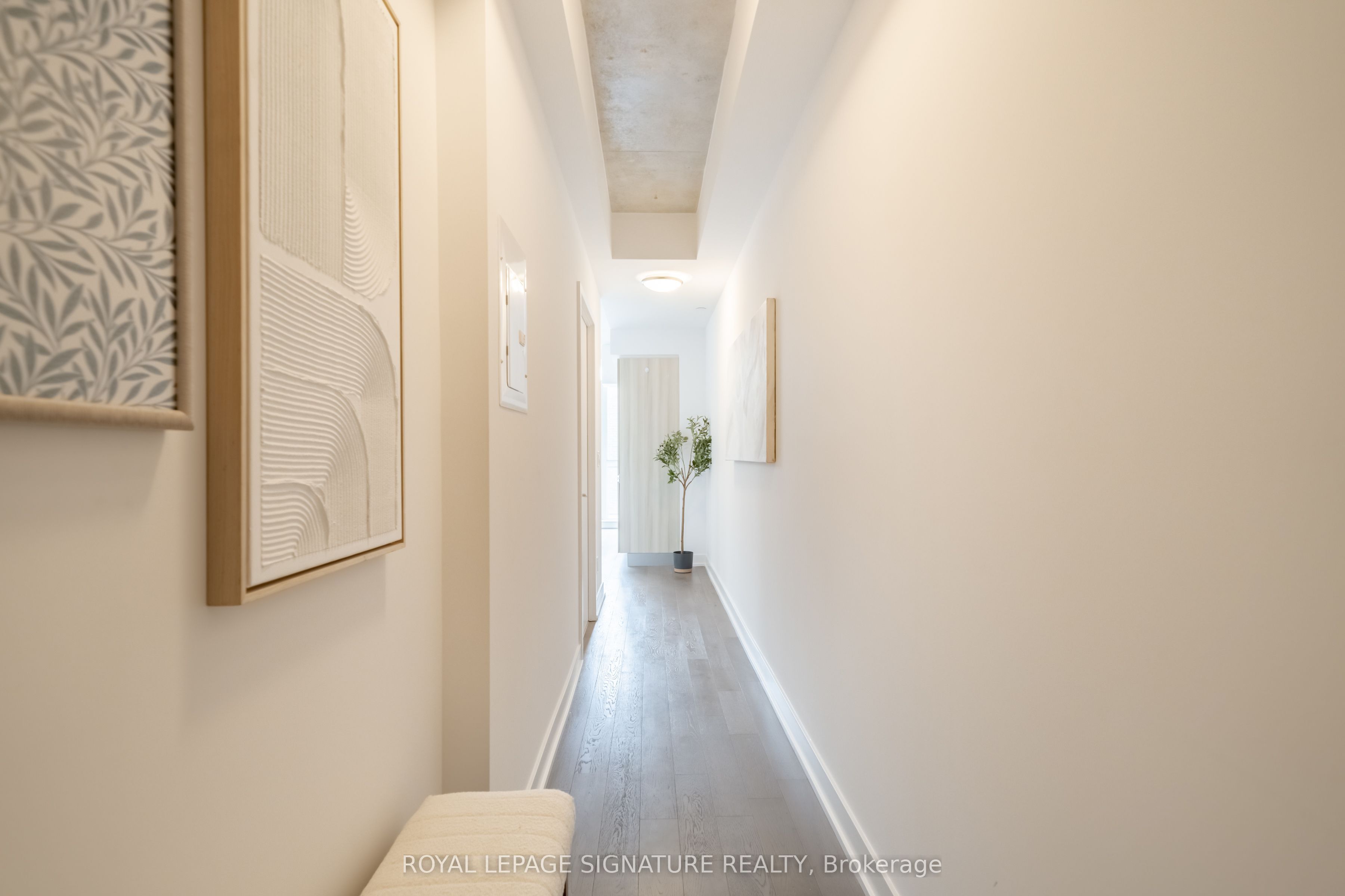 1190 Dundas Street E 406
