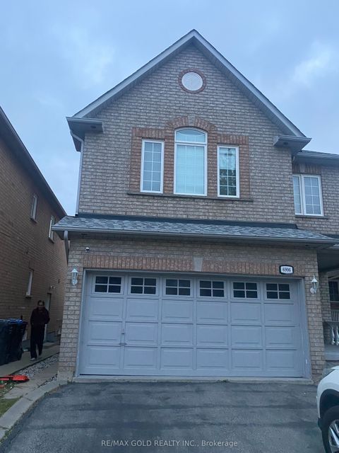 6906 Vicar Gate Mississauga ON L5W 1C8