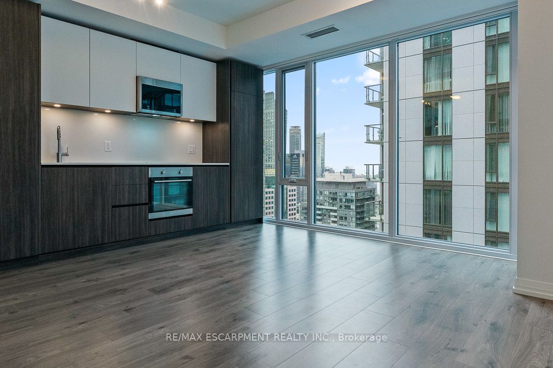 28 Widmer Street 4021