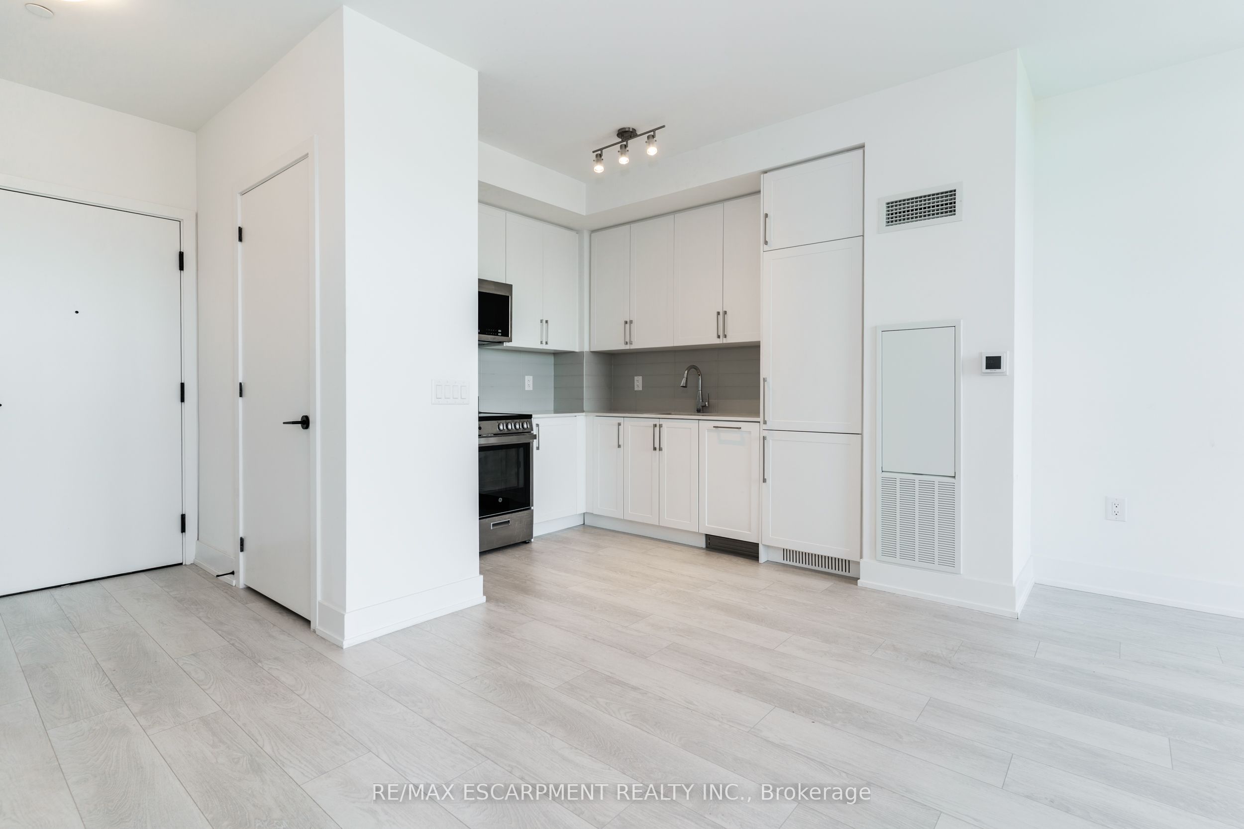 2450 Old Bronte Road 614