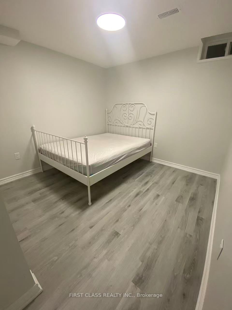 9 Upton Crescent Basement