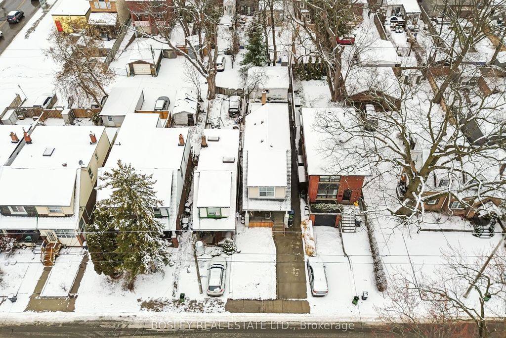 Photo of 231 Chisholm Avenue, Toronto, ON M4C 4V9 (MLS # E12896900)