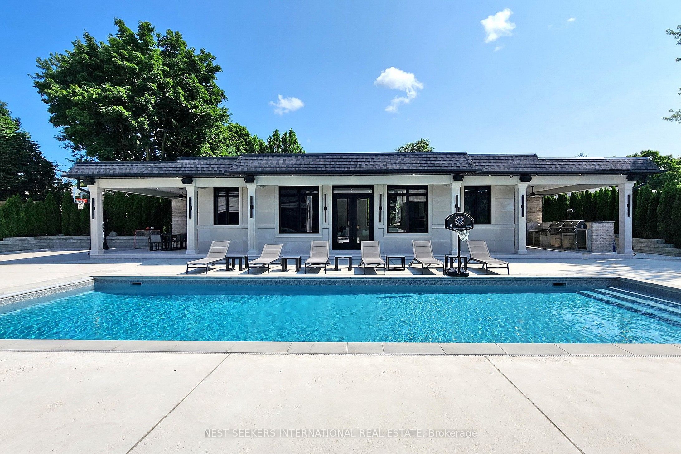 29 Greenside Drive
