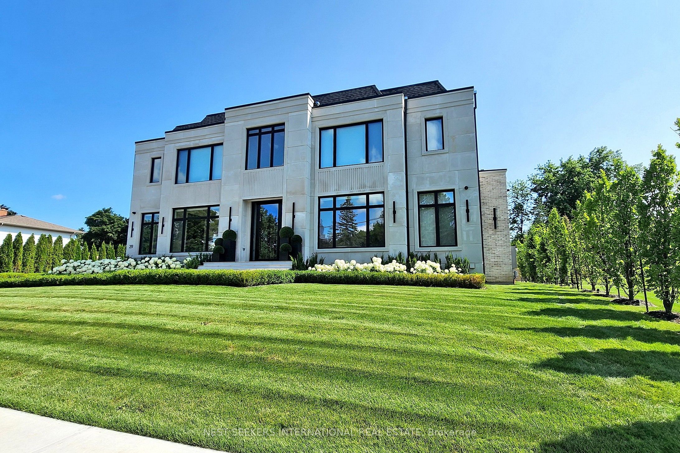 29 Greenside Drive
