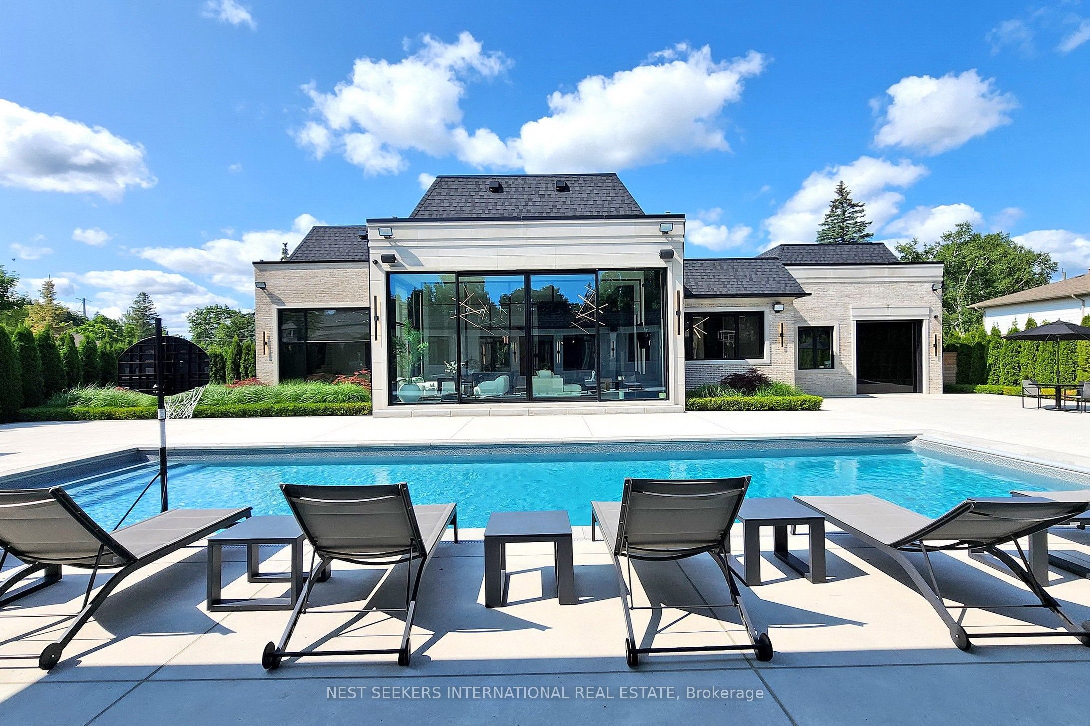 29 Greenside Drive