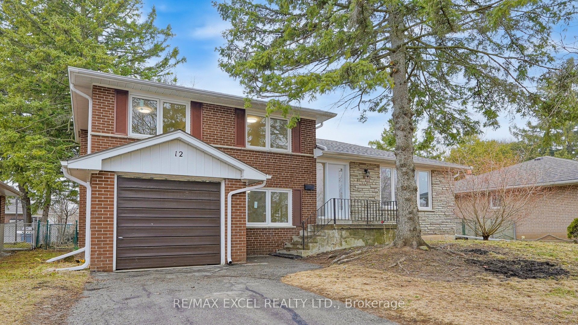 12 Lakevista Avenue