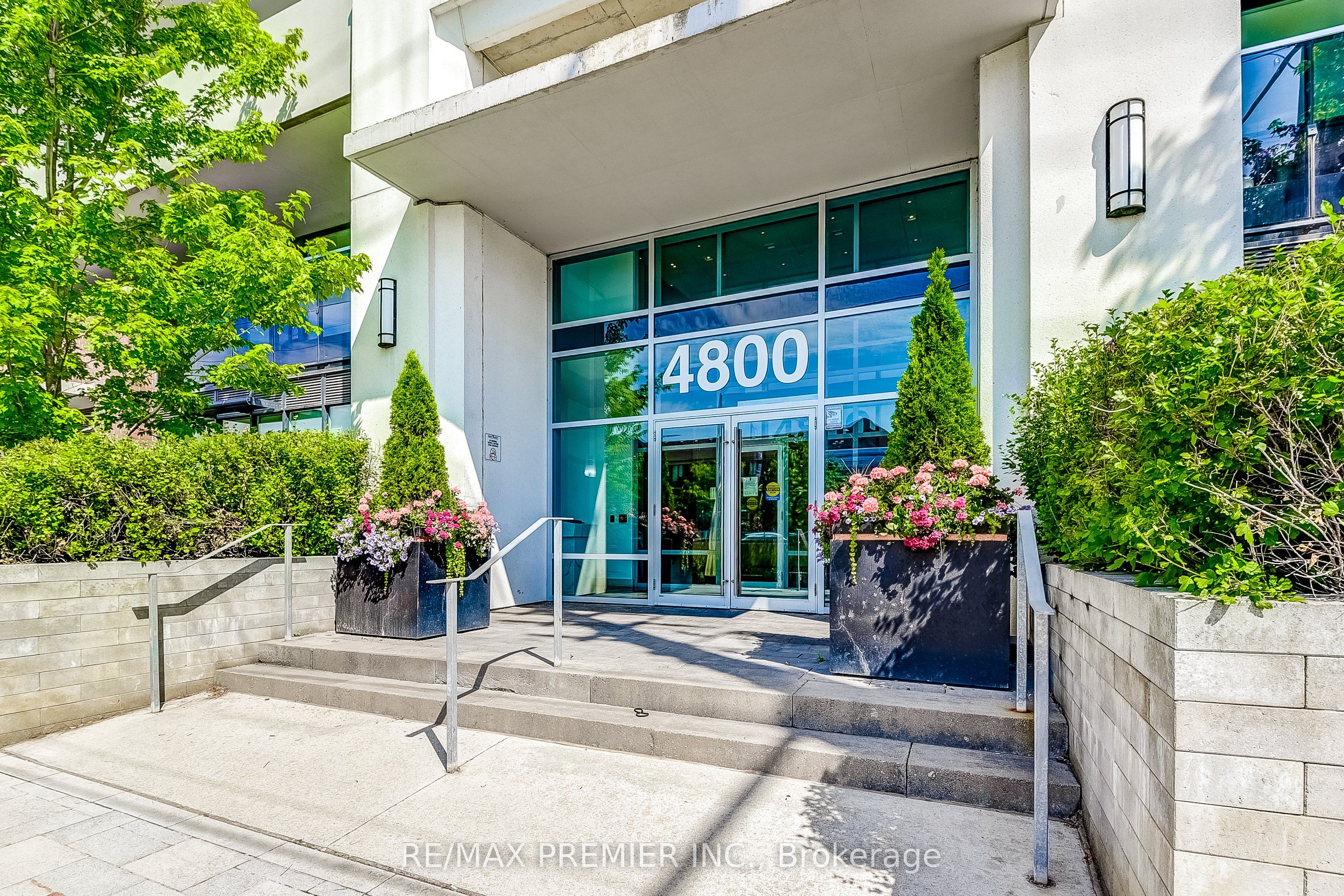 4800 Highway 7 N/A 203