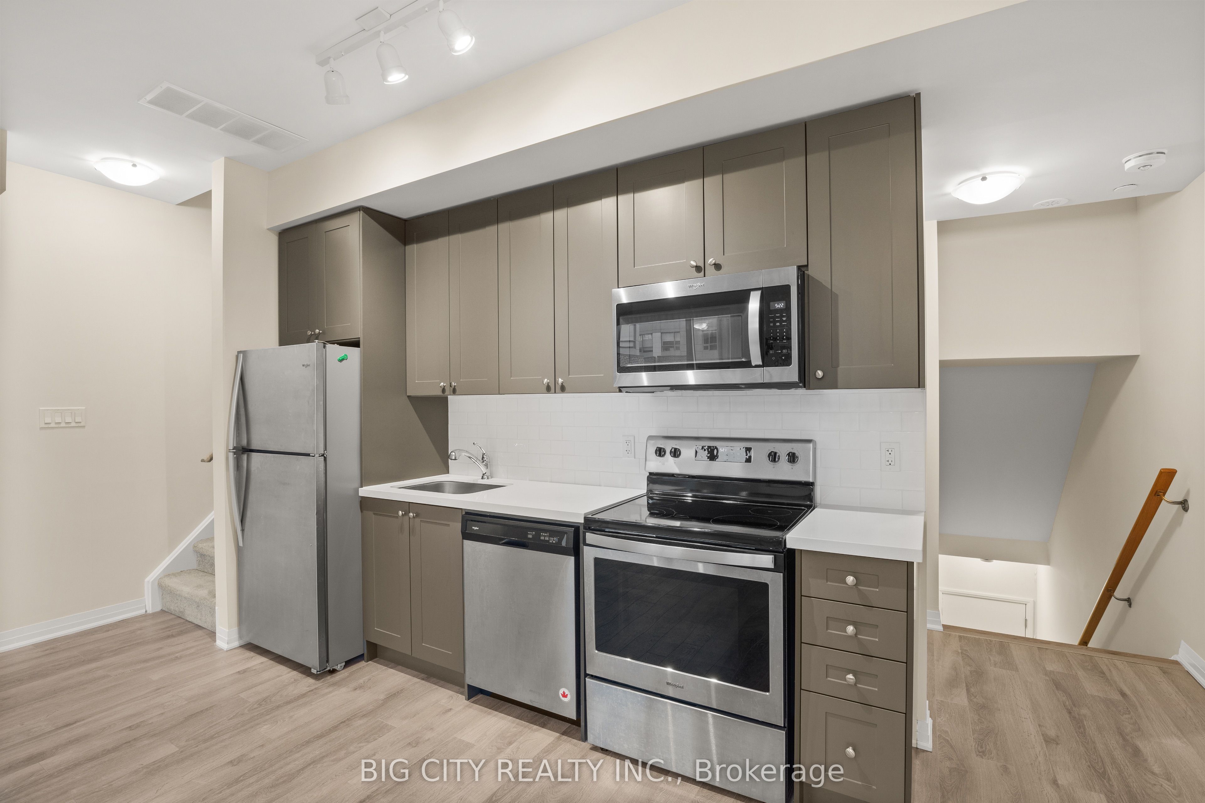 650 Atwater Avenue 4