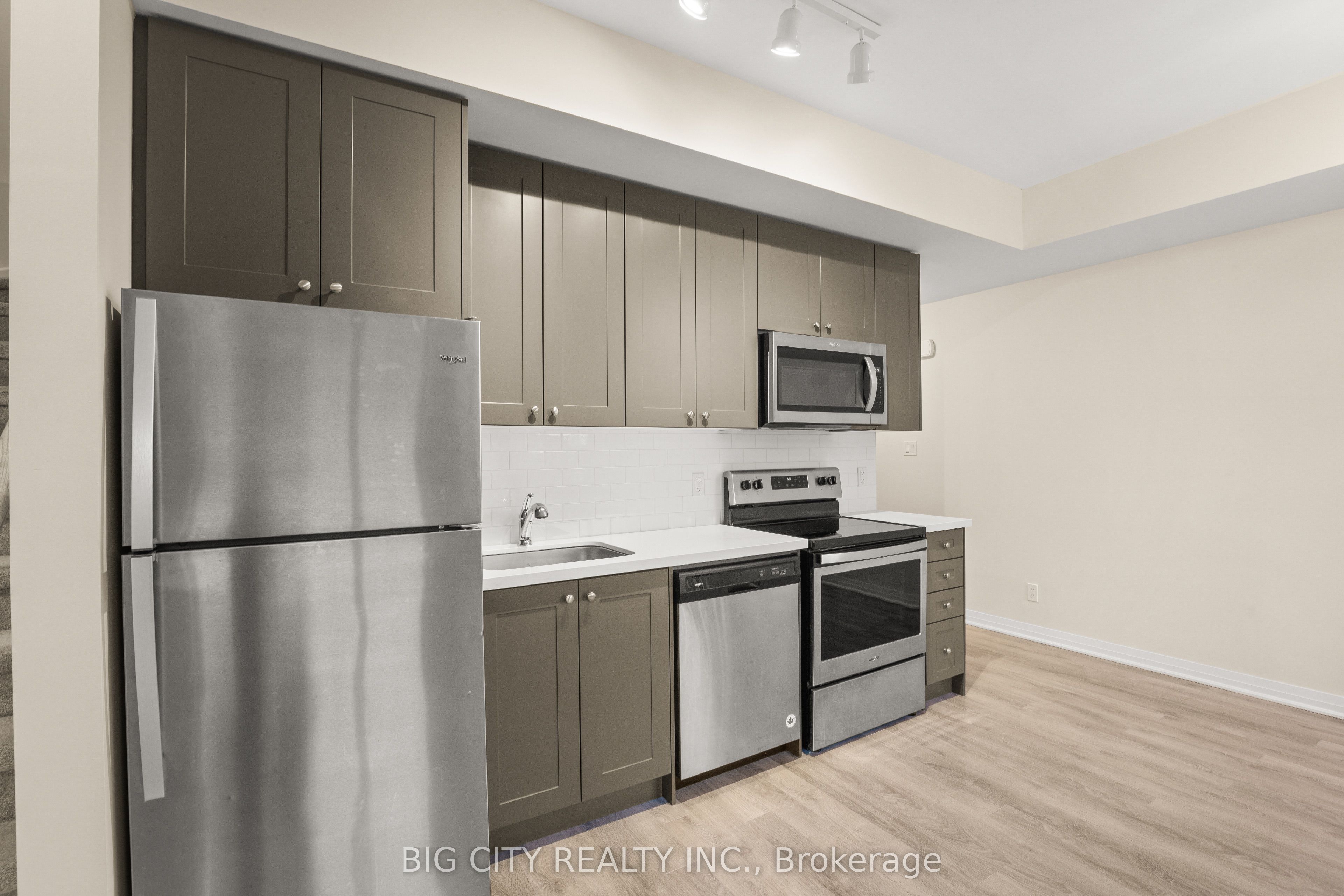 650 Atwater Avenue 4