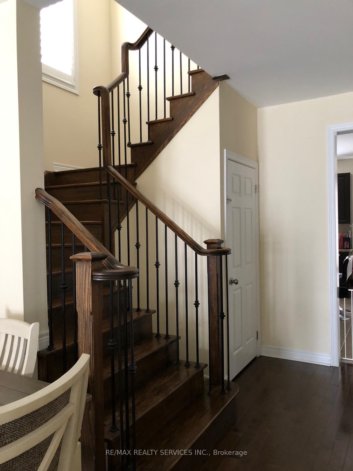 9 Beechmont Drive