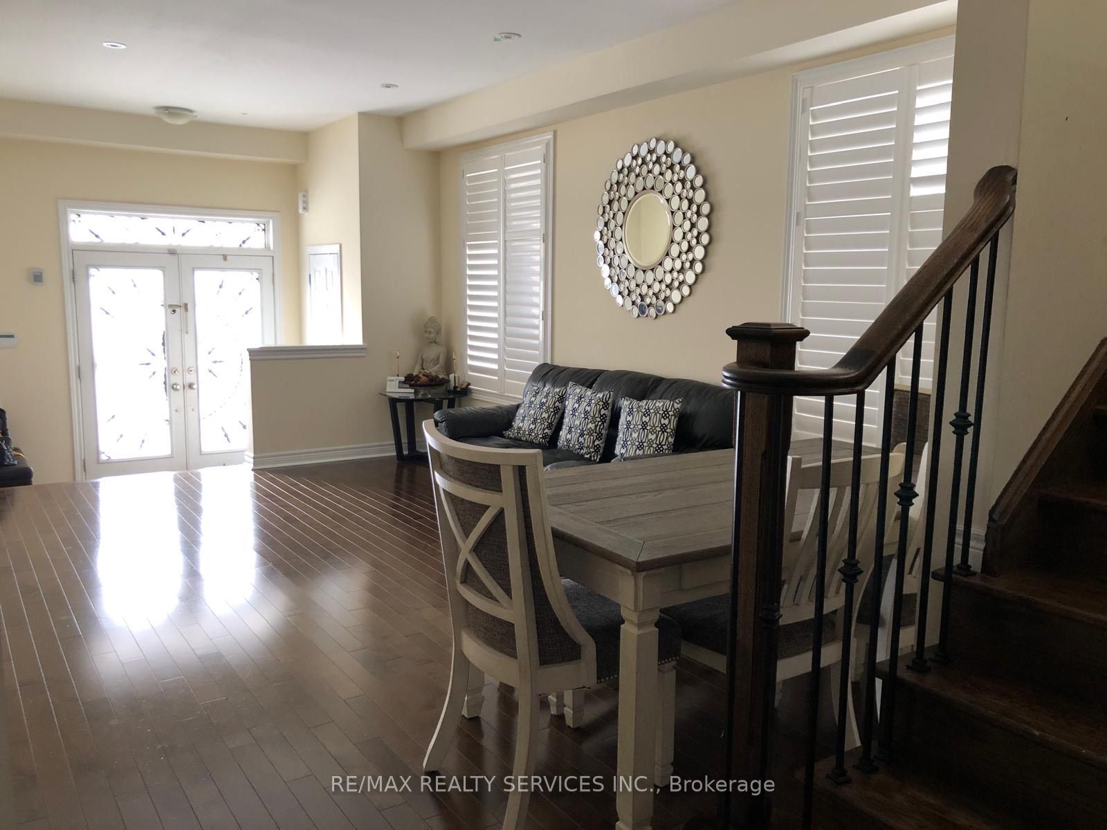 9 Beechmont Drive