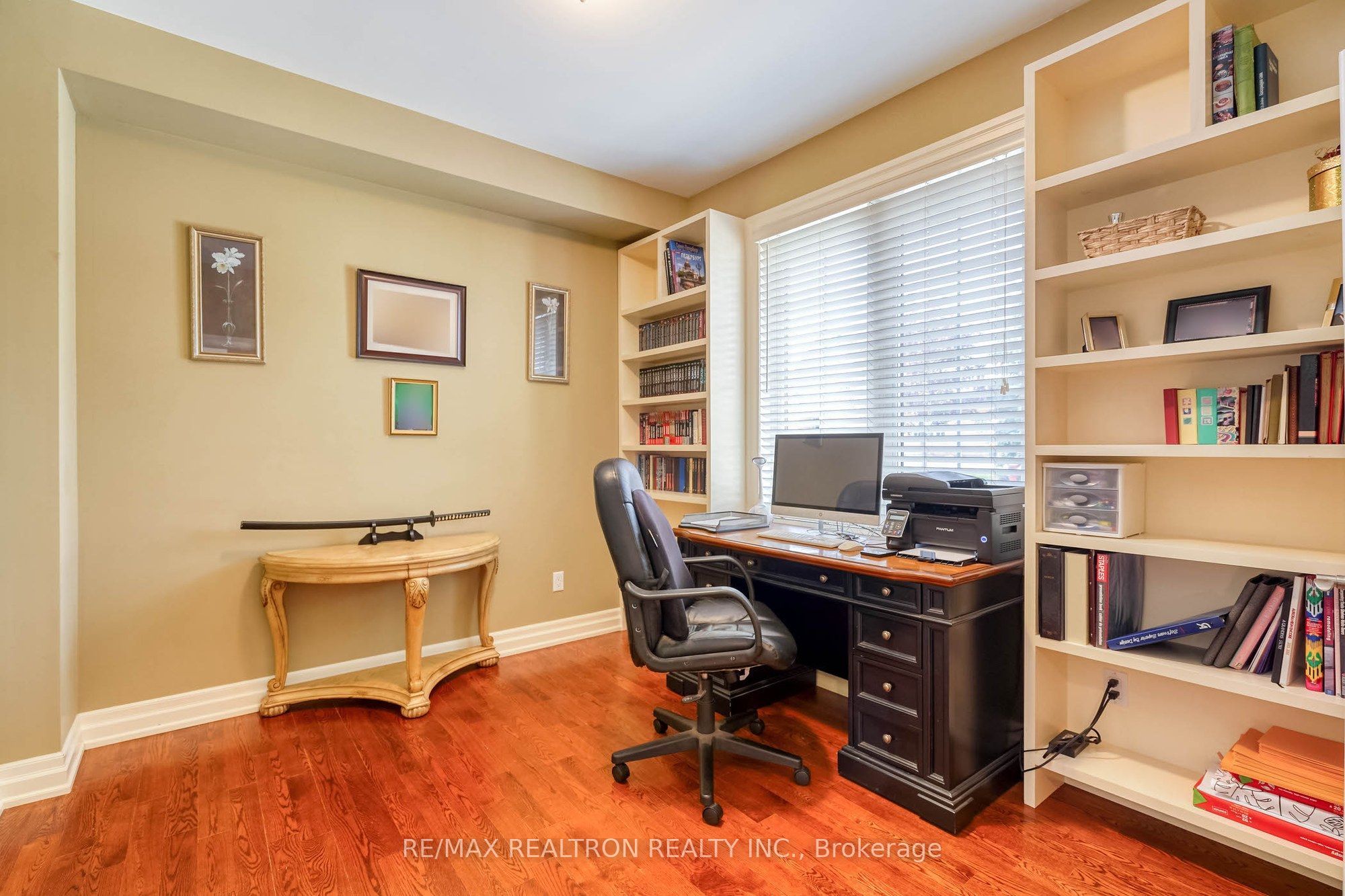486 Falconwood Hollow