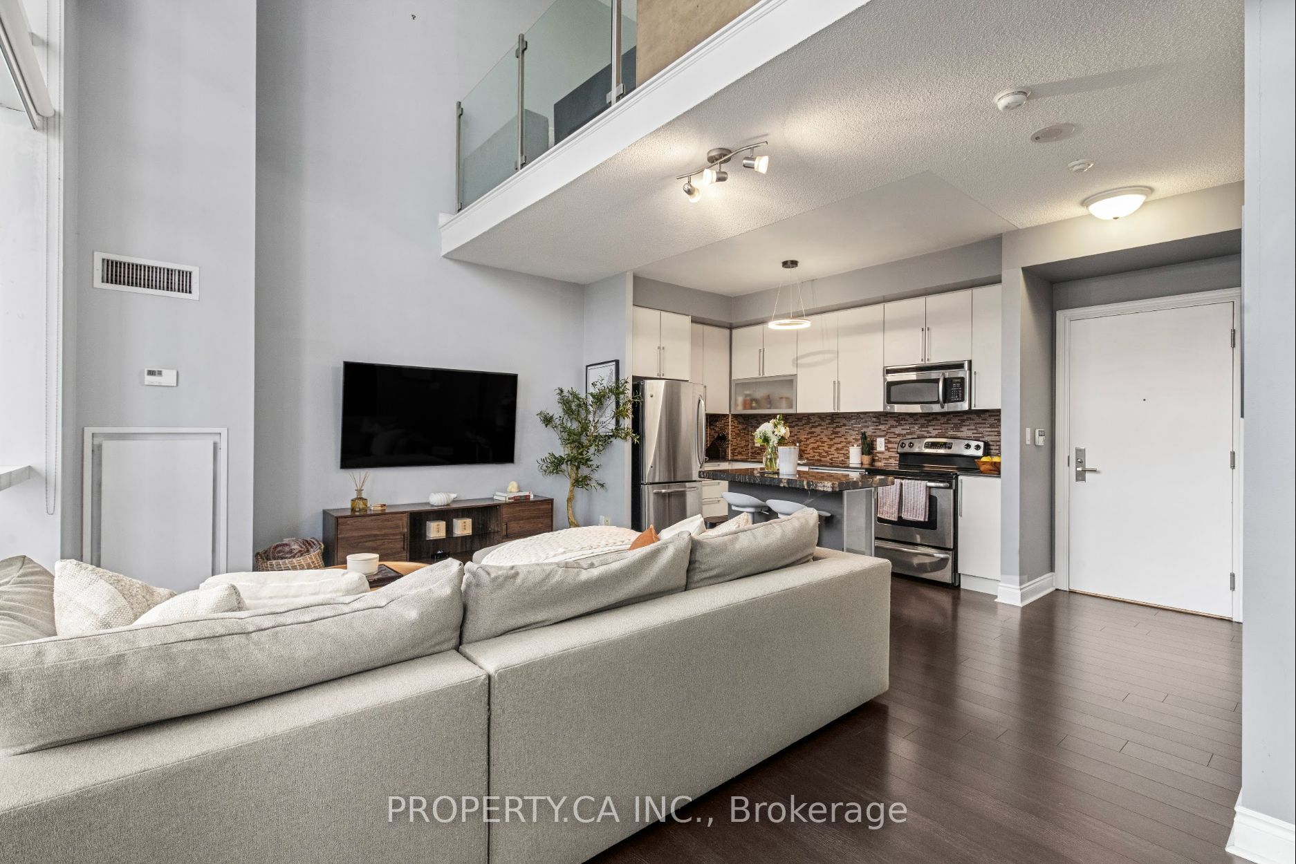 16 Brookers Lane 211