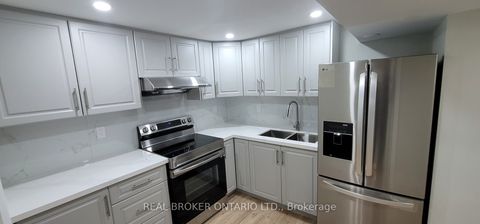 6 Banting Crescent Brampton ON L6Y 2L8