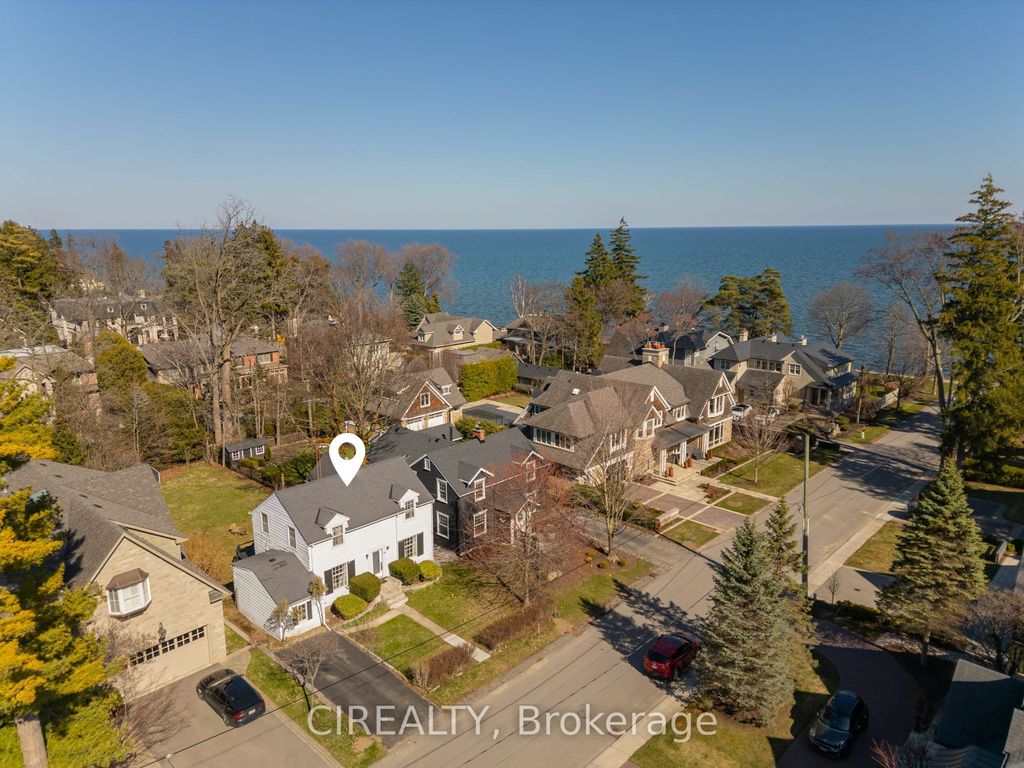 Photo of 25 Howard Avenue, Oakville, ON L6J 3Y2 (MLS # W12988970)